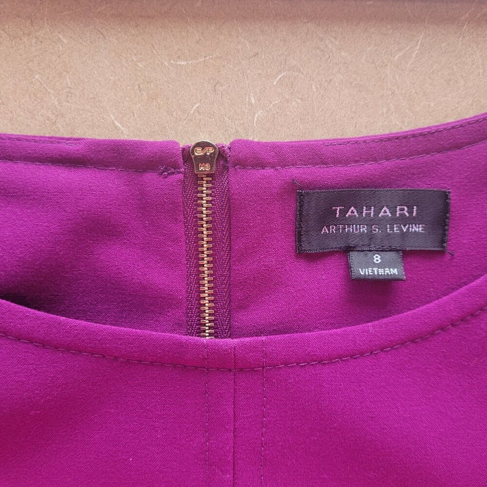 Tahari Purple Sheath Dress Gold Hardware Zip Back Sz 8 - Picture 9 of 9